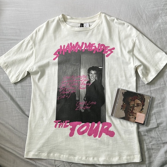 NEW Shawn Mendes T shirt + CD - Picture 2 of 8